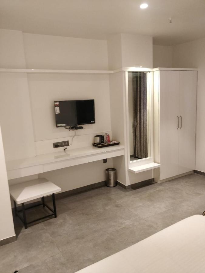Hotel My Home Residency Nášik Exteriér fotografie
